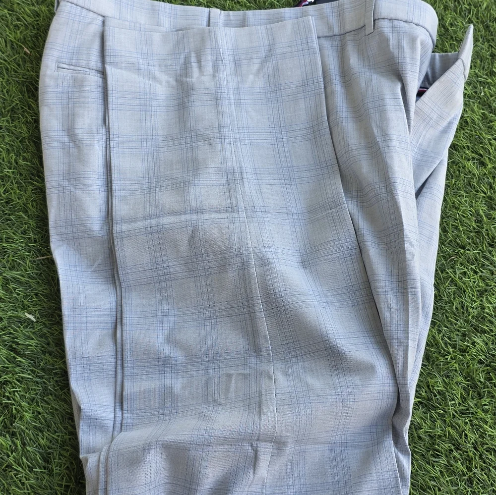 Tommy Hilfiger Mens ThFlex Dress Pants 38x32 Grey Blue Stretch New $95 Striped
